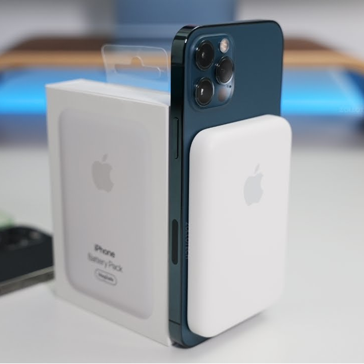 Apple presentó su batería externa MagSafe para iPhone 12 - Forbes Ecuador